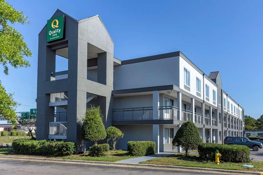Quality Inn Fayetteville Near Fort Bragg Exterior foto